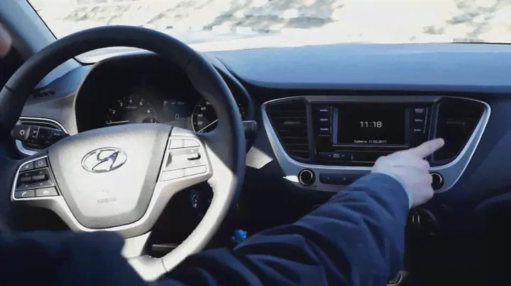 Hyundai Solaris 2017 (Серый Гена из Воронежа часть 2 "внутрянка")