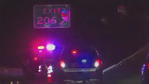 2 dead, 1 injured after car crashes on I-40 in Greensboro, police say